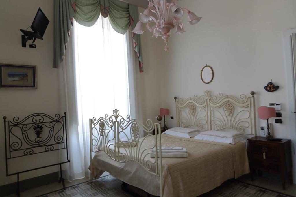 Antica Dimora Villa Della Lupa Lecce Oda fotoğraf