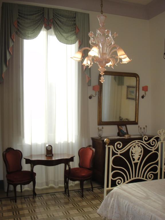Antica Dimora Villa Della Lupa Lecce Oda fotoğraf